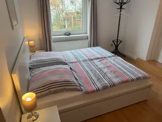 Schlafzimmer 2